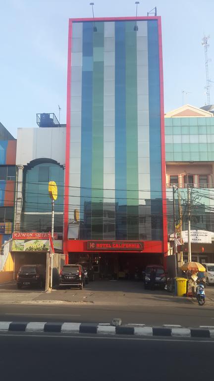 California Hotel Jakarta Exterior photo